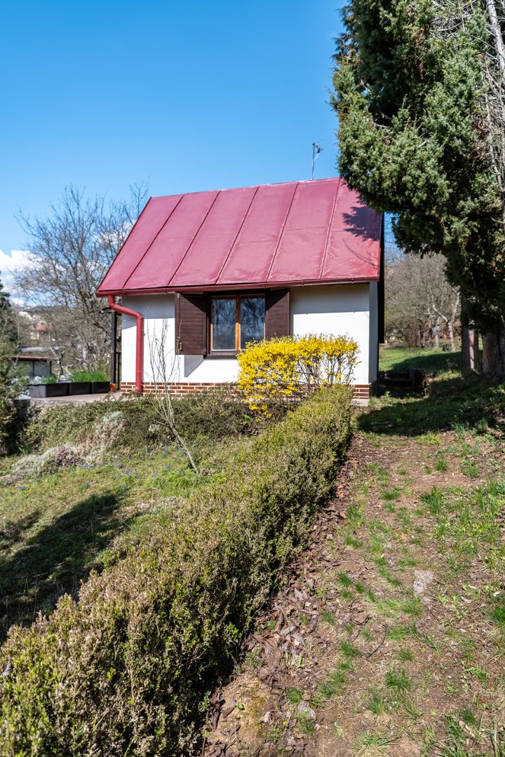 NA PREDAJ CHATA S VEĽKÝM POZEMKOM - CENA 109 990 €